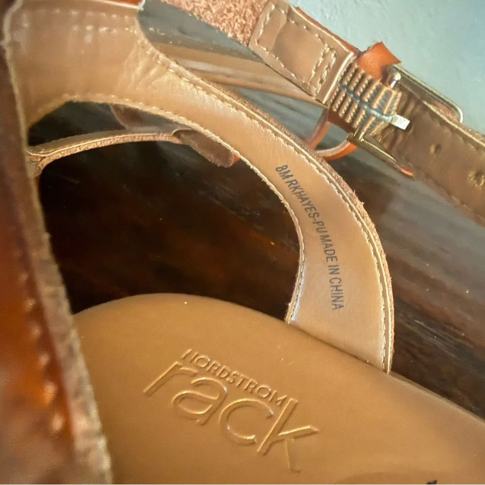 Nordstrom Brown T-Strap Leather Flat Sandals - Picture 4 of 6